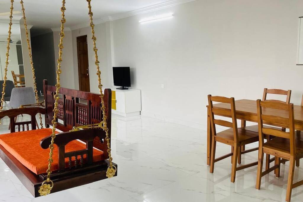 Rajamandiram 3Bhk Ac Apartment In Trivandrum Central 特里凡得琅 外观 照片