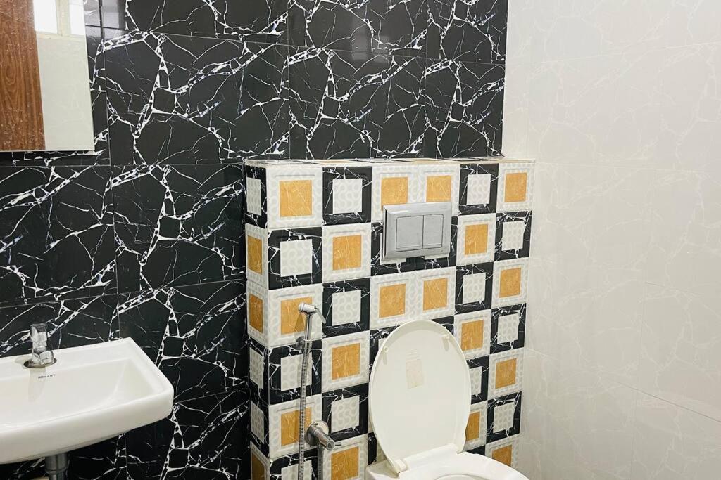 Rajamandiram 3Bhk Ac Apartment In Trivandrum Central 特里凡得琅 外观 照片